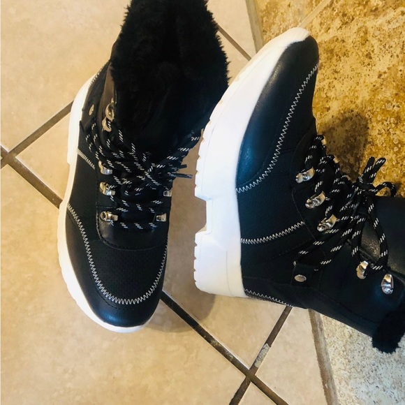 NEW Unionbay Women's Winter Snow Boots size 9 - Picture 6 of 8